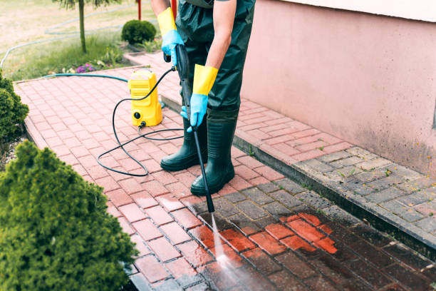 Why Choose Our Certified Pressure Washing Experts for Your Project Needs in Berryville, VA?